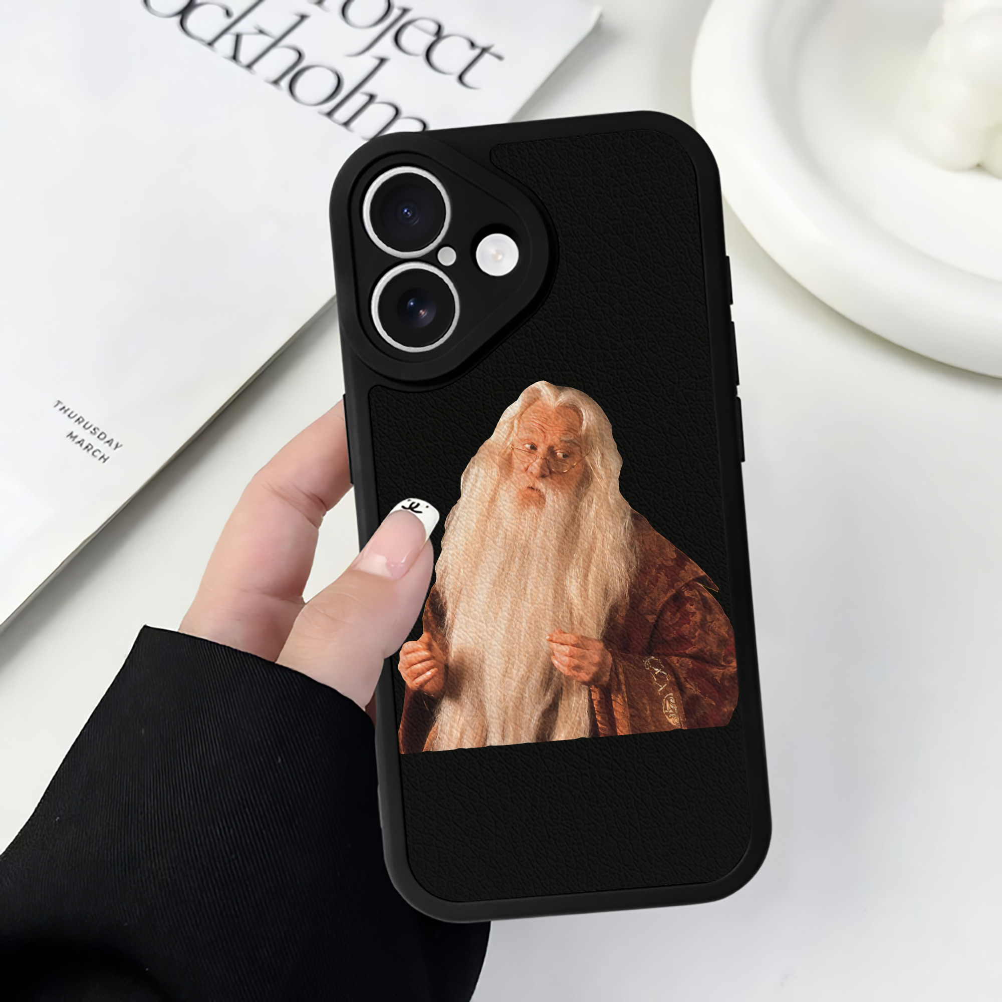 （画像用） Harry Potter ハリー・ポッターシリーズ 【iPhone 16シリーズ対応】シリコンスマホケース（レザー調） 材質：シリコン